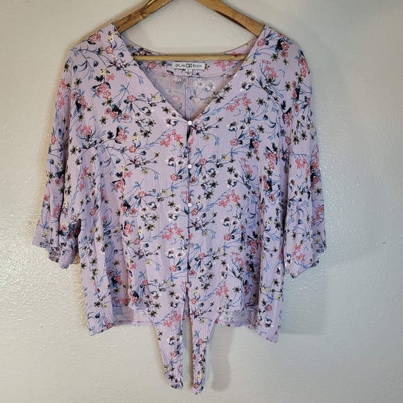 Dylan Ryan Floral Tie Front Button Down Blouse - Picture 6 of 10